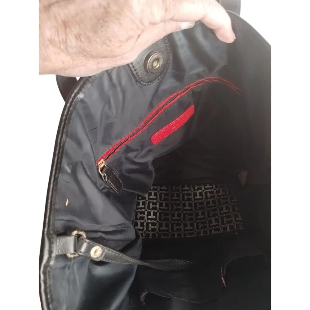 Tommy Hilfiger Black & Grey TH Tote Bag with Sunglass Case